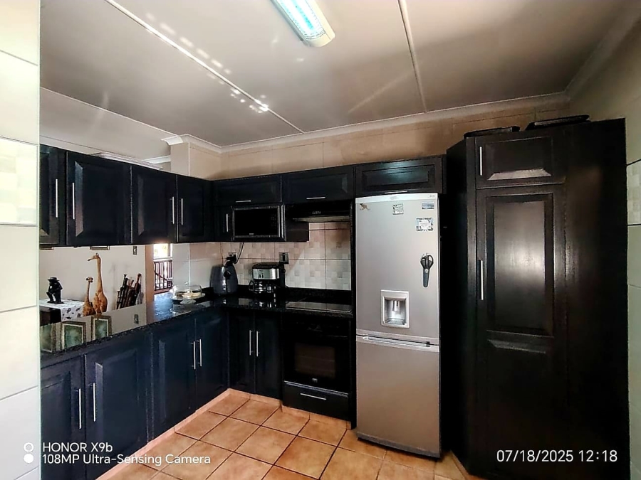 4 Bedroom Property for Sale in Beacon Bay Eastern Cape